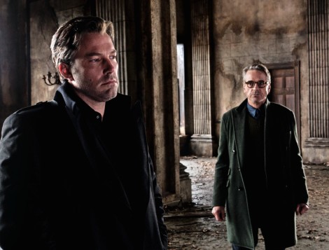 batman-vs-superman-image-ben-affleck-jeremy-irons